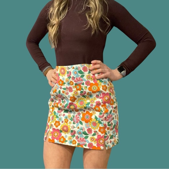 Mod floral mini skirt small - Picture 10 of 14